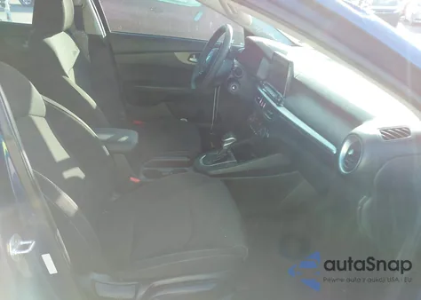 2019 Kia Forte Lxs z USA, uszkodzony, nr VIN 3KPF24AD6KE023029